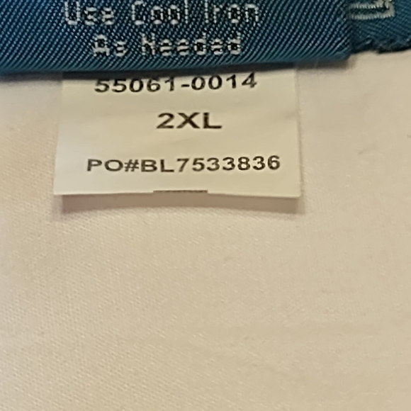 Mens Tropicool White decorated down the front on both sides.  Size 2X EUC - Picture 6 of 6